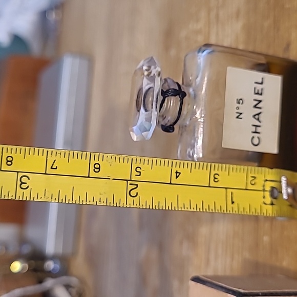 Vintage number 5 Chanel miniature glass perfume bottle with box - Picture 7 of 7